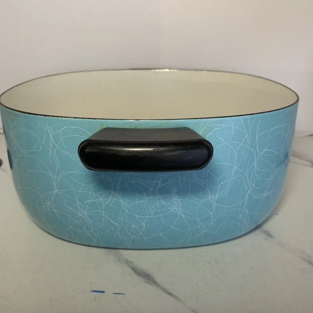 1950's Serendipity Turquoise Pot Enamelware Spaghetti Drizzle 10